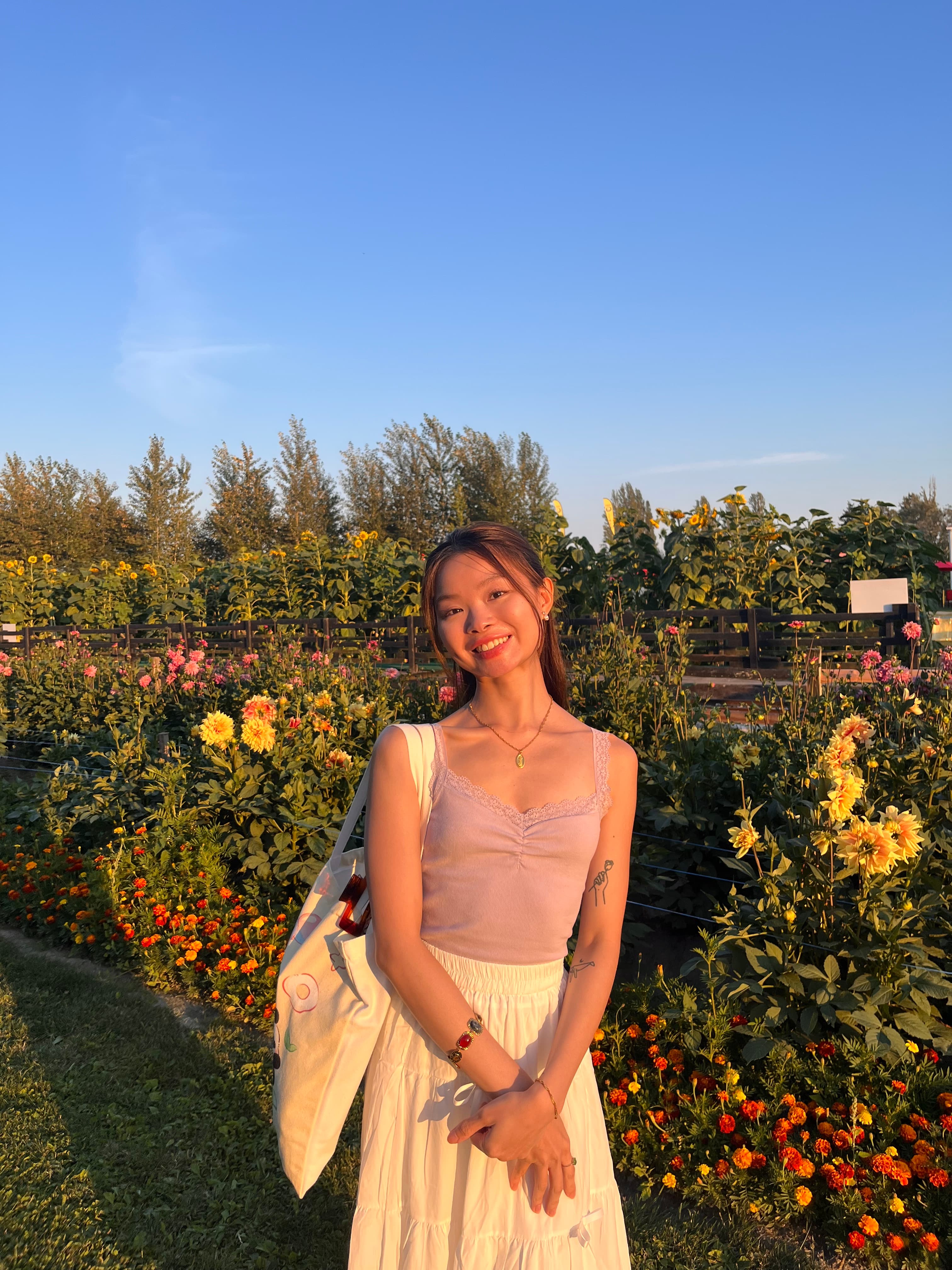 Leona Khong